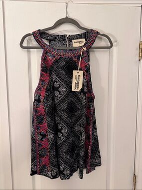 Savanna Jane Black Paisley Halter with Pink & Blue Embroidered Trim Size 1X NWT